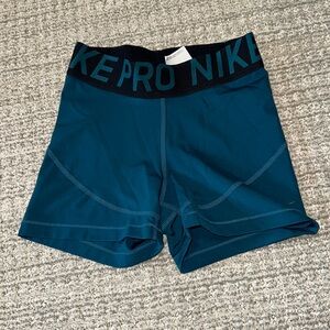 Nike Pros Teal